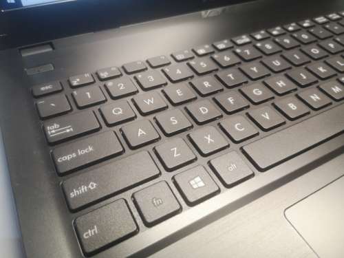 ICE COOL TECH*ASUS PRO P2520L*i3-5005U*4GB DDR3*1000GB HDD*SONICMASTER*