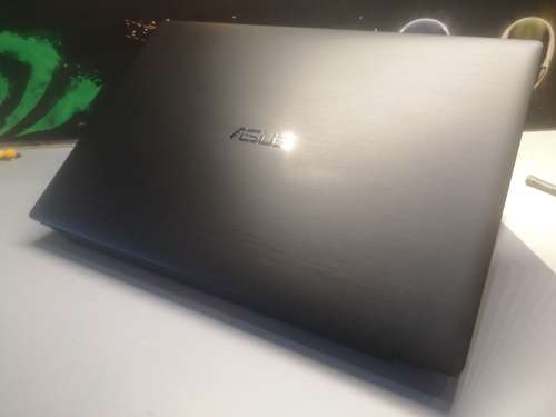 ICE COOL TECH*ASUS PRO P2520L*i3-5005U*4GB DDR3*1000GB HDD*SONICMASTER*