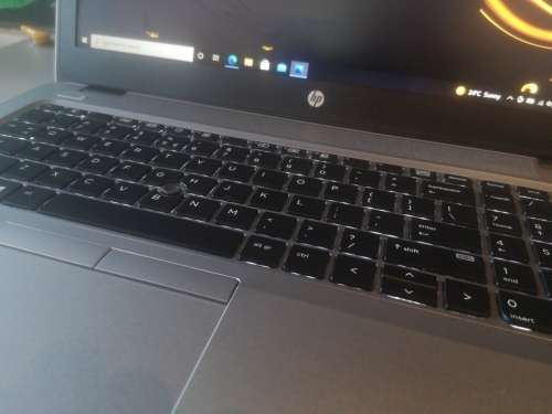 *SUPER HIGH SPEC!!*HP ELITEBOOK 850 G4*i7-6500U*16GB DDR4*256GB SSD*FHD*4g LTE*BAND OLUFSEN SOUND*