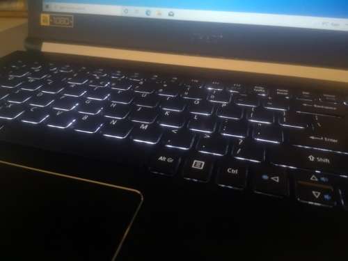 *1ST BID!*HIGH SPEC BEAST!*8th GEN i7*ACER ASPIRE 5*i5-8550U*500GB SSD*8GB DDR4*IPS FHD*NVIDIA MX150