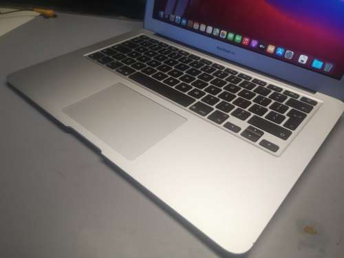 1ST BID!*INCREDIBLE!!**AS NEW**ULTIMATE 2017 APPLE MACBOOK AIR i5*128GB SSD*8GB RAM*68 CYCLES