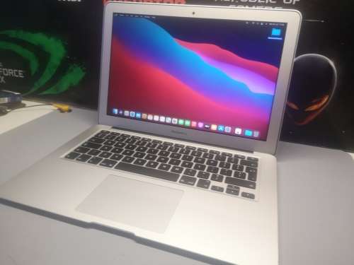 1ST BID!*INCREDIBLE!!**AS NEW**ULTIMATE 2017 APPLE MACBOOK AIR i5*128GB SSD*8GB RAM*68 CYCLES
