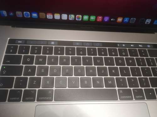 1ST BID!*MACBOOK PRO 15`TOUCHBAR*2017*i7-7700HQ*16GB RAM*256GB SSD*RADEON PRO*