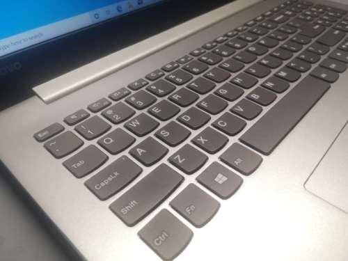 HIGH SPEC*LENOVO IDEAPAD 320*i5-7200U*12GB DDR4*FULL HD 1920X1080*1000GB HDD*HD 620 GAPHICS