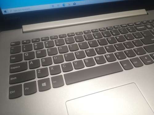 HIGH SPEC*LENOVO IDEAPAD 320*i5-7200U*12GB DDR4*FULL HD 1920X1080*1000GB HDD*HD 620 GAPHICS