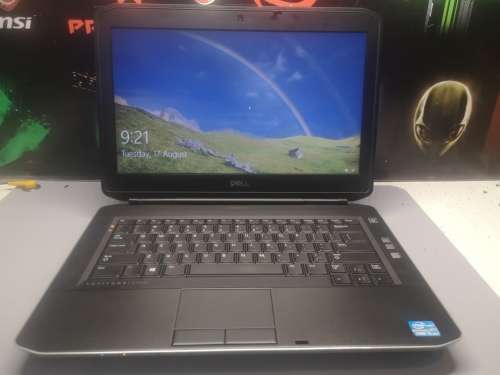 MINT!*DELL LATITUDE E5430*i5-3340M*6GB RAM*5000GB HDD*HD*DVD
