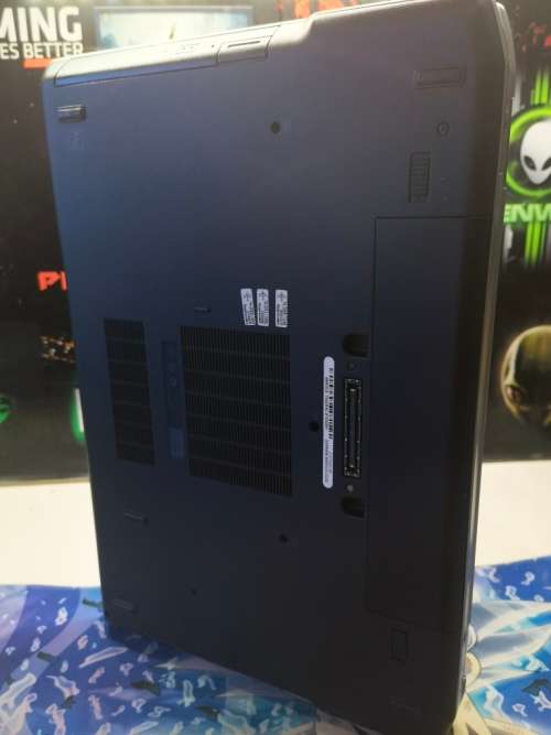 MINT!*QUAD CORE i7!*DELL LATITUDE E6530*i7-3740QM*QUAD CORE*16GB RAM*250GB SSD*NVIDIA GRAPHICS*