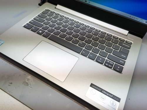 BEAUTIFUL, FAST AND HIGH SPEC!*LENOVO 330S*8TH GEN i5*i5-8250U*8GB DDR4*512GB SSD*