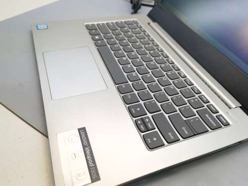 BEAUTIFUL, FAST AND HIGH SPEC!*LENOVO 330S*8TH GEN i5*i5-8250U*8GB DDR4*512GB SSD*