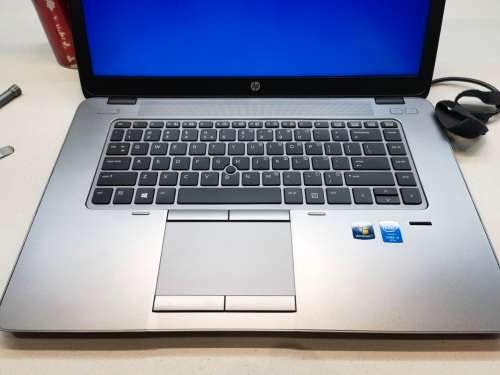 BEAST SPECS!*HP ELITEBOOK 850 G2*i5-5300u*8GB RAM*256GB SSD*500GB HDD*RADEON*FHD*
