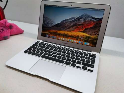 EXCELLENT!*APPLE MACBOOK AIR*CORE i5*128GB SSD*4GB RAM*HD*HD 5000 GRAPHICS*