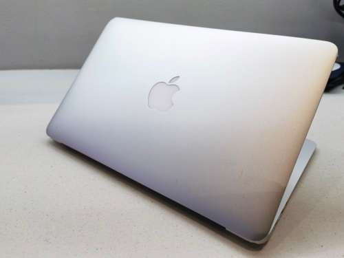 EXCELLENT!*APPLE MACBOOK AIR*CORE i5*128GB SSD*4GB RAM*HD*HD 5000 GRAPHICS*