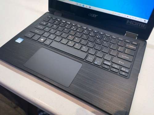 WHAT A BEAUTY!*ACER SPIN 1*8TH GEN N4000*4GB RAM*64GB SSD*TOUCHSCREEN*360` FLIP*10 HOURS BATTERY LIF
