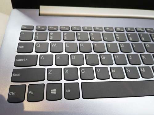 PERFORMANCE EDITION*LENOVO 330*8TH GEN i7*i7-8550U*8GB DDR4*1000GB HDD*FHD*RADEON 530*QUAD CORE