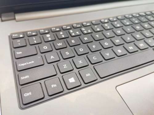 HIGH SPEC!*DELL INSPIRON 5559*i5-6200U*8GB RAM*1000GB HDD*HD*DVD*