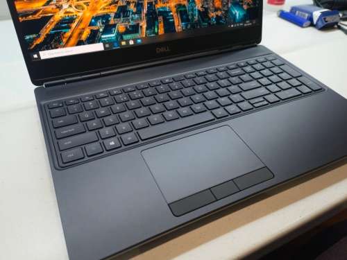 TOP OF THE RANGE*DELL PRECISION 7550*i7-10750H*24GB DDR4*512GB SSD*QUADRO 4GB*