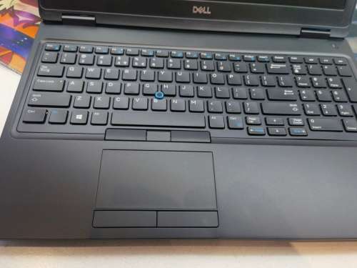 BEAST SPECS!*MINT!*DELL LATITUDE 5590*i7-8650U*16GB DDR4*512GB NVME SSD*FULL HD*QUAD CORE*4G LTE