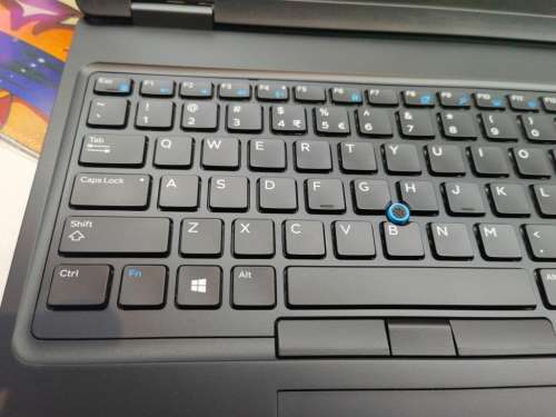BEAST SPECS!*MINT!*DELL LATITUDE 5590*i7-8650U*16GB DDR4*512GB NVME SSD*FULL HD*QUAD CORE*4G LTE