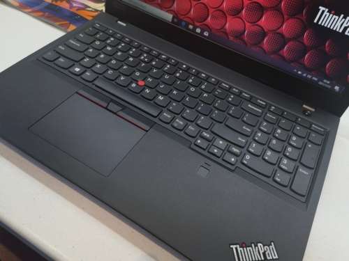 BEAST!*MINT!*QUAD CORE i7*LENOVO THINKPAD L580*i7-8550U*1000GB HDD*8GB DDR4*WARRANTY*4GLTE