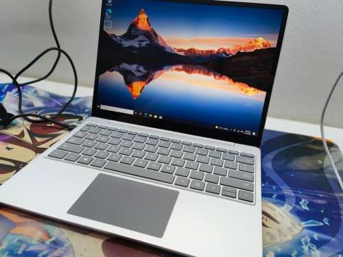 FINAL PRICE DROP!*AS NEW!*Microsoft Surface GO*10TH GEN*i5-1035G1*8GB DDR4*512GB SSD*TOUCHSCREEN
