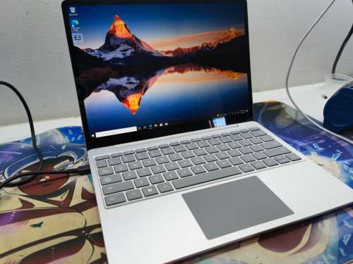 FINAL PRICE DROP!*AS NEW!*Microsoft Surface GO*10TH GEN*i5-1035G1*8GB DDR4*512GB SSD*TOUCHSCREEN