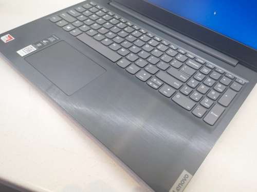 *HIGH SPEC*LENOVO s145*A4-9125*8TH GEN*TURBO CORE*RADEON R3**8GB DDR4*500GB HDD*