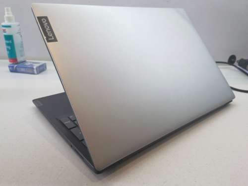 *HIGH SPEC*LENOVO s145*A4-9125*8TH GEN*TURBO CORE*RADEON R3**8GB DDR4*500GB HDD*