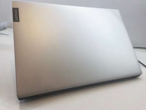 *HIGH SPEC*LENOVO s145*A4-9125*8TH GEN*TURBO CORE*RADEON R3**8GB DDR4*500GB HDD*
