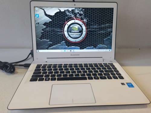 BEAST!*STUNNING!*VERY HIGH SPEC*LENOVO U31-70*i5-5200U*8GB RAM*256GB SSD*NVIDIA GEFORCE*FULL HD*