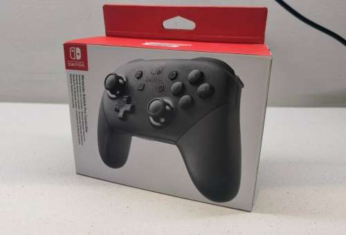 BRAND NEW*NINTENDO SWITCH GAMING CONTROLLER*WARRANTY