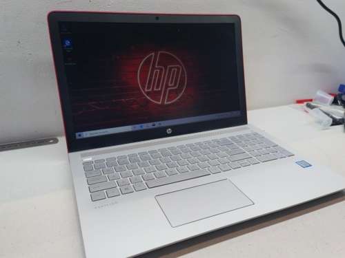 Brilliant Laptop!*AS NEW*HP PAVILION 15*i3-7100U*8GB DDR4*240GB SSD*1000GB HDD*BACKLIT*620 GRAPHICS*