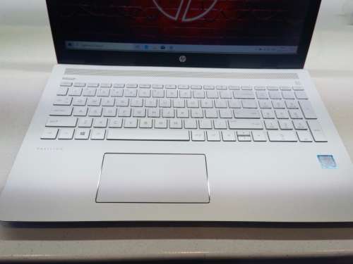 Brilliant Laptop!*AS NEW*HP PAVILION 15*i3-7100U*8GB DDR4*240GB SSD*1000GB HDD*BACKLIT*620 GRAPHICS*