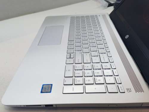 Brilliant Laptop!*AS NEW*HP PAVILION 15*i3-7100U*8GB DDR4*240GB SSD*1000GB HDD*BACKLIT*620 GRAPHICS*