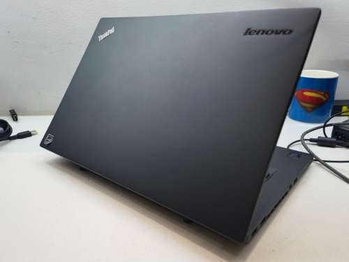 HIGH SPEC*AMAZING ULTRABOOK*LENOVO THINKPAD T450*i5-5200U*8GB RAM*240GB SSD*