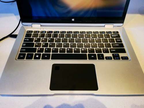 TOP SPECS!*AS BRAND NEW!*MECER GURU*TOUCHSCREEN*360 FLIP*INTEL J3160*4GB RAM*64GB SSD*FHD*
