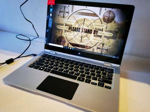 TOP SPECS!*AS BRAND NEW!*MECER GURU*TOUCHSCREEN*360 FLIP*INTEL J3160*4GB RAM*64GB SSD*FHD*