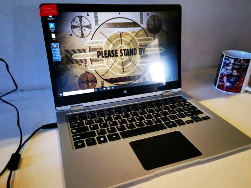 TOP SPECS!*AS BRAND NEW!*MECER GURU*TOUCHSCREEN*360 FLIP*INTEL J3160*4GB RAM*64GB SSD*FHD*
