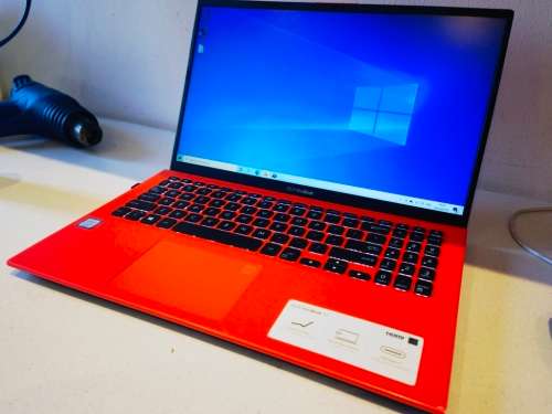 VERY VERY FAST!*STUNNING*ASUS VIVOBOOK X512F*i3-8145U*8GB DDR4*256GB SSD*BACKLIT*FHD*