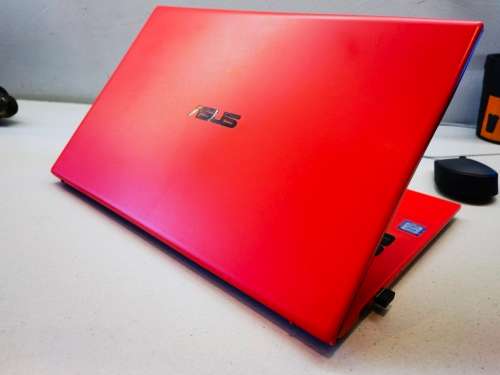 VERY VERY FAST!*STUNNING*ASUS VIVOBOOK X512F*i3-8145U*8GB DDR4*256GB SSD*BACKLIT*FHD*