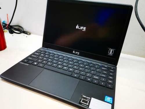 FAST, EXCELLENT CONDITION**ZED AIR PLUS*15.6` HD*7TH GEN N3350*4GB RAM*128SSD X 2*
