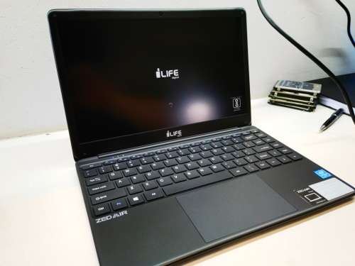FAST, EXCELLENT CONDITION**ZED AIR PLUS*15.6` HD*7TH GEN N3350*4GB RAM*128SSD X 2*