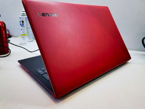 BEAUTIFUL!*HIGH SPEC!*QUAD CORE 8th Gen i7*LENOVO 130*i7-8550U*20GB DDR4*1000GB HDD*UHD620*