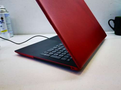 BEAUTIFUL!*HIGH SPEC!*QUAD CORE 8th Gen i7*LENOVO 130*i7-8550U*20GB DDR4*1000GB HDD*UHD620*