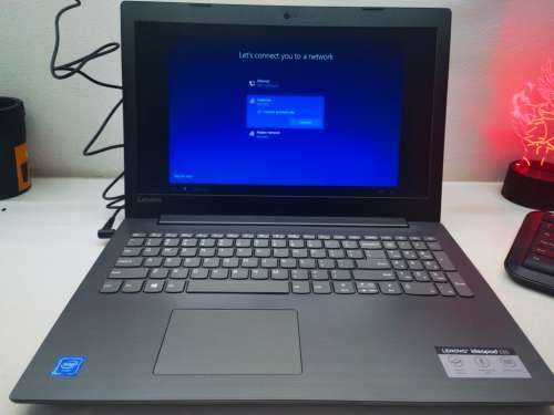 1ST BID TAKES!*BRAND NEW,BOXED*STUNNING 8th GEN*LENOVO 330*N4000*4GB*500GB*
