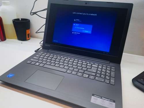 1ST BID TAKES!*BRAND NEW,BOXED*STUNNING 8th GEN*LENOVO 330*N4000*4GB*500GB*