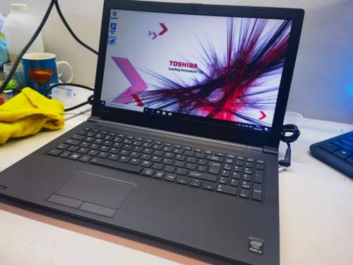 VERY FAST!*Performance Engineered*TOSHIBA TECRA C50*i5-BLACK-4210U*8GB*256GB SSD*HD*DVD
