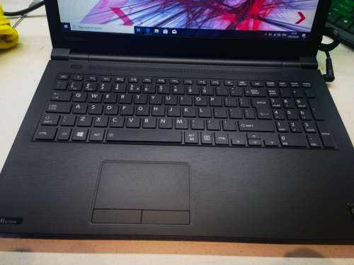 VERY FAST!*Performance Engineered*TOSHIBA TECRA C50*i5-BLACK-4210U*8GB*256GB SSD*HD*DVD