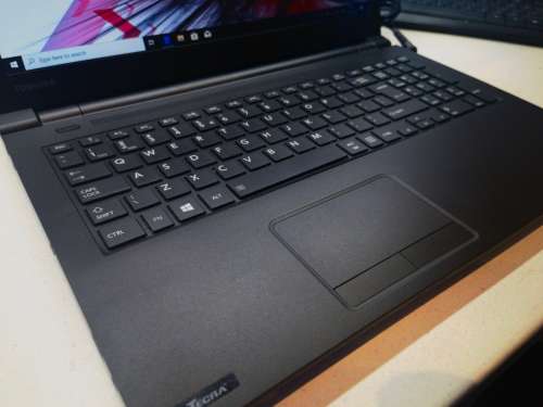 VERY FAST!*Performance Engineered*TOSHIBA TECRA C50*i5-BLACK-4210U*8GB*256GB SSD*HD*DVD