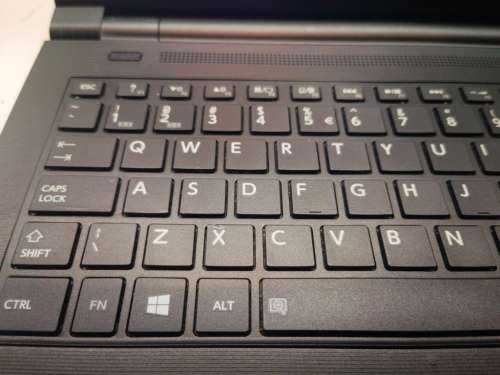 VERY FAST!*Performance Engineered*TOSHIBA TECRA C50*i5-BLACK-4210U*8GB*256GB SSD*HD*DVD