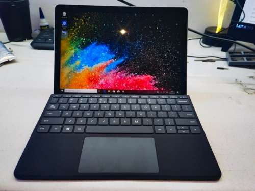 BEAUTIFUL!*Microsoft Surface GO 2*m3-8100Y*8GB DDR4*128GB SSD*TOUCHSCREEN*LTE*FHD*UHD615